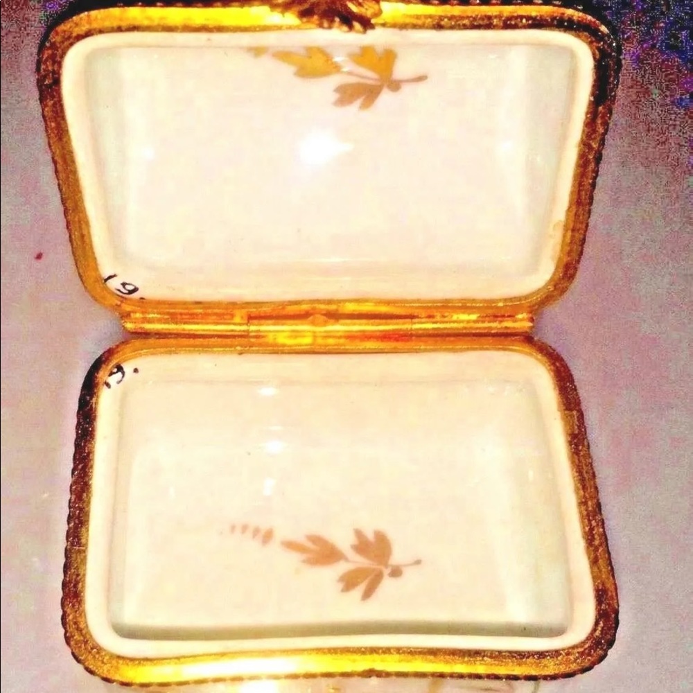 Vintage Limoges Box Chest Shaped Pink Signed - Picture 5 of 8